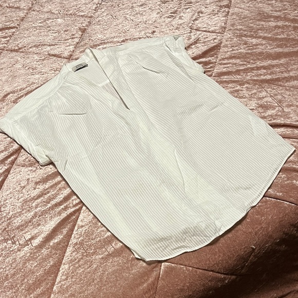 AYR Ivory Textured Short Sleeve Top - Picture 1 of 4